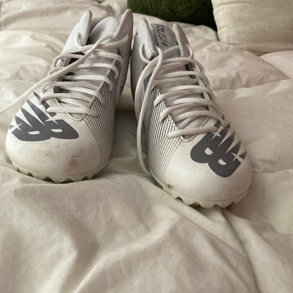 New Balance cleats, only worn once. In great condition!